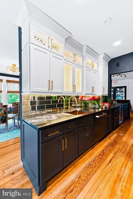 Photo of 1124 MANTUA PIKE