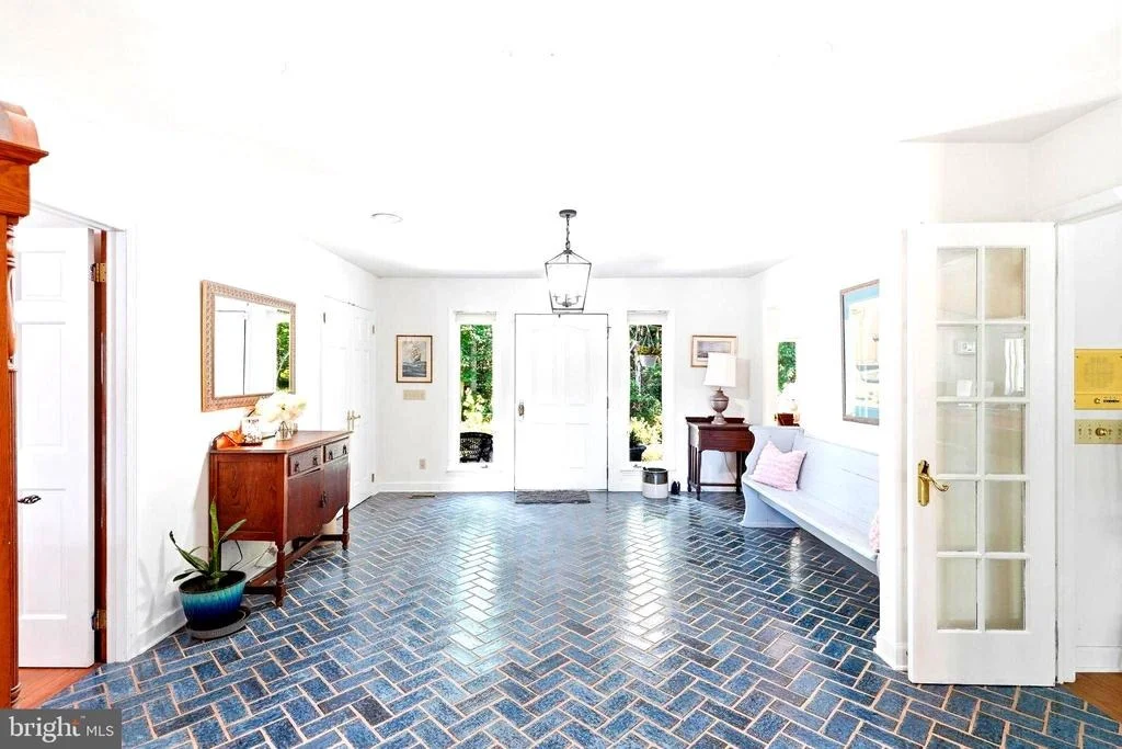 Photo of 750 LEVELGREEN RD.