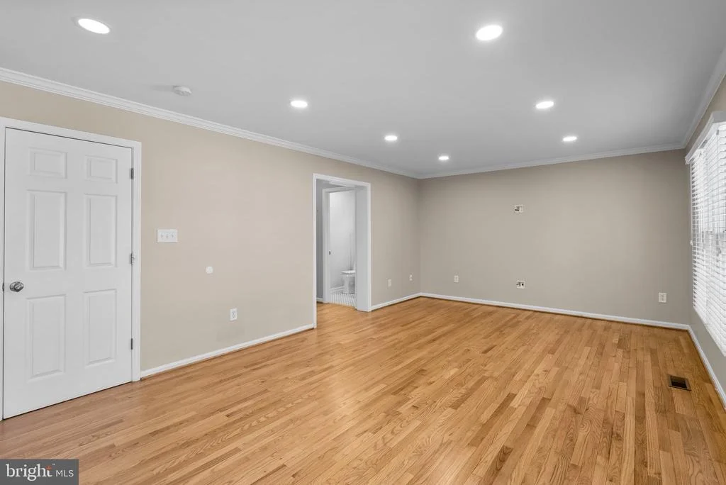 Photo of 1117 CRESTHAVEN DRIVE