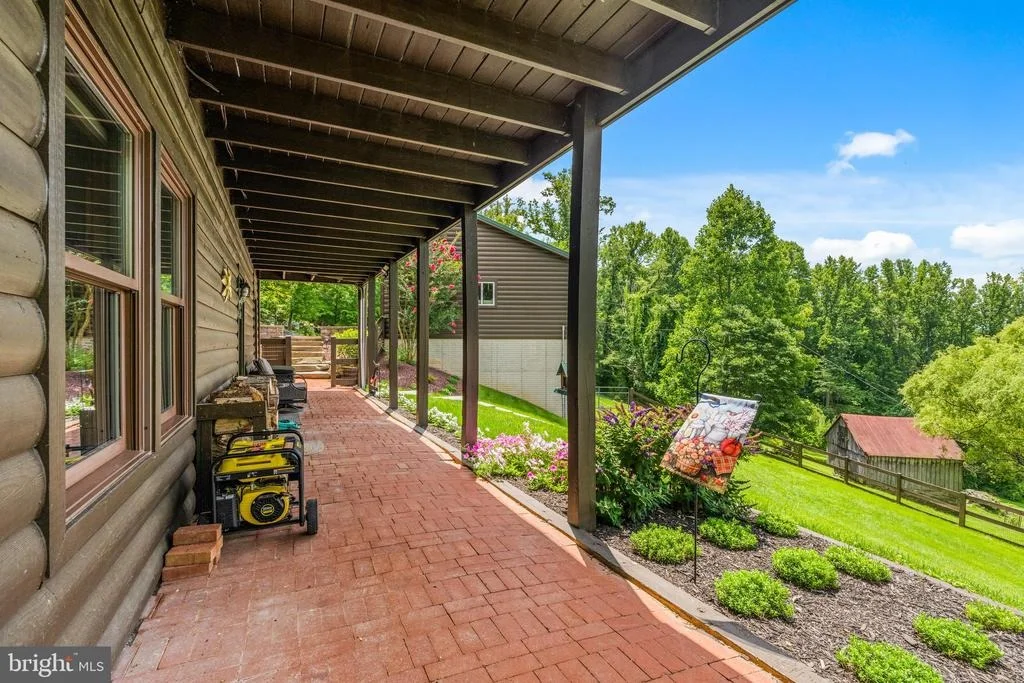 Photo of 9124 HAWBOTTOM ROAD