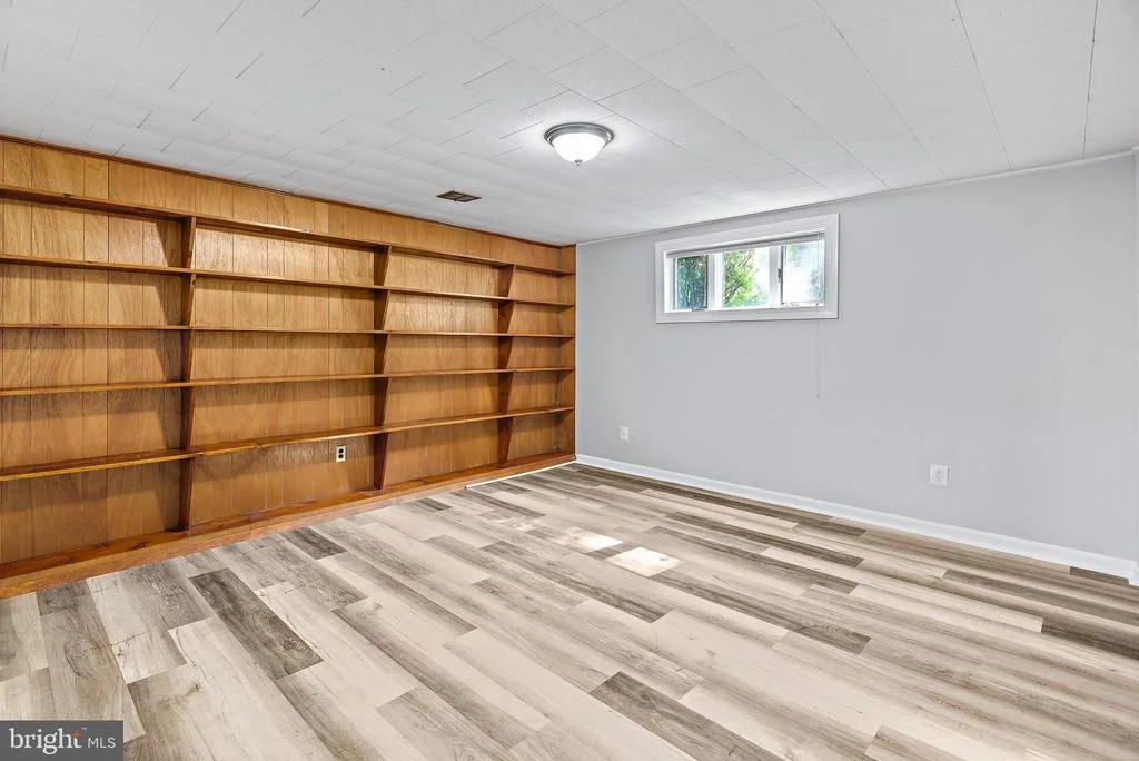 Photo of 604 KENBROOK DRIVE