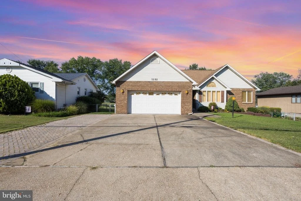 Photo of 7252 MEADOW LANE