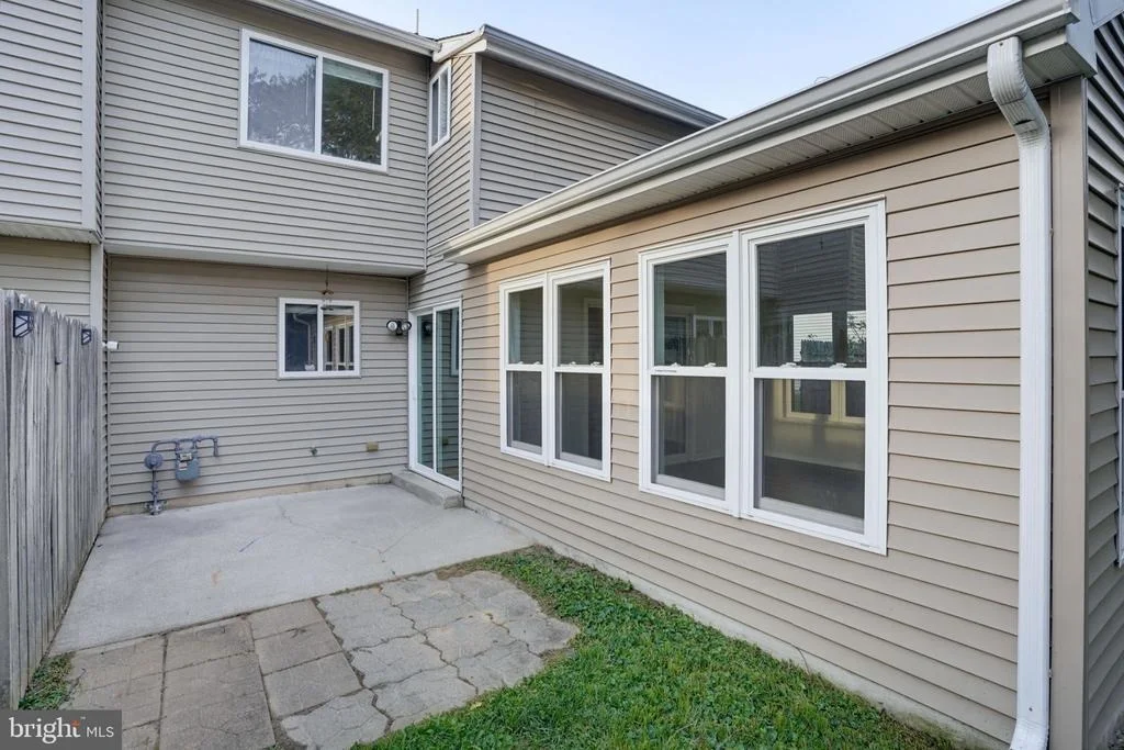 Photo of 19 HEATHERFIELD WAY