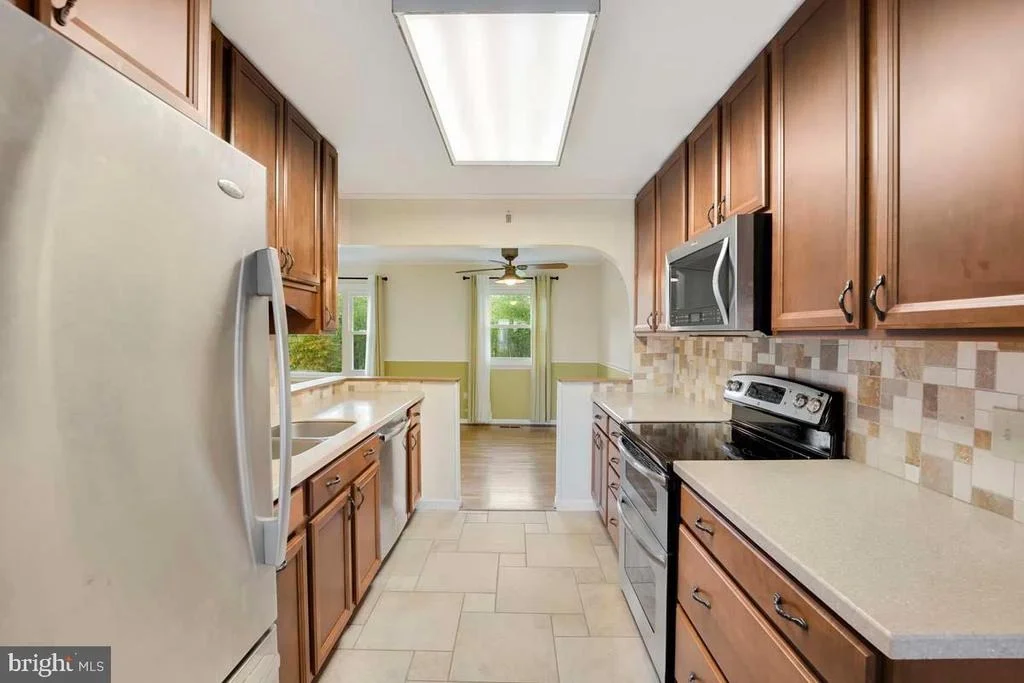 Photo of 12503 LEE HILL DRIVE