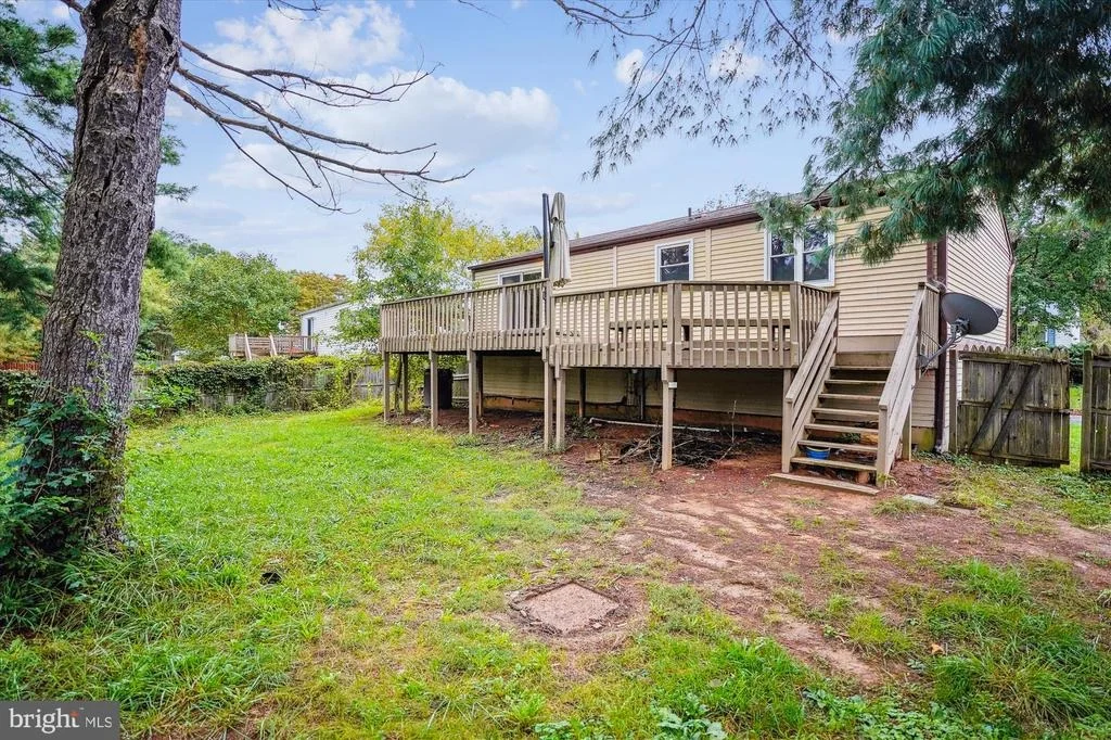 Photo of 19013 PERRONE DRIVE