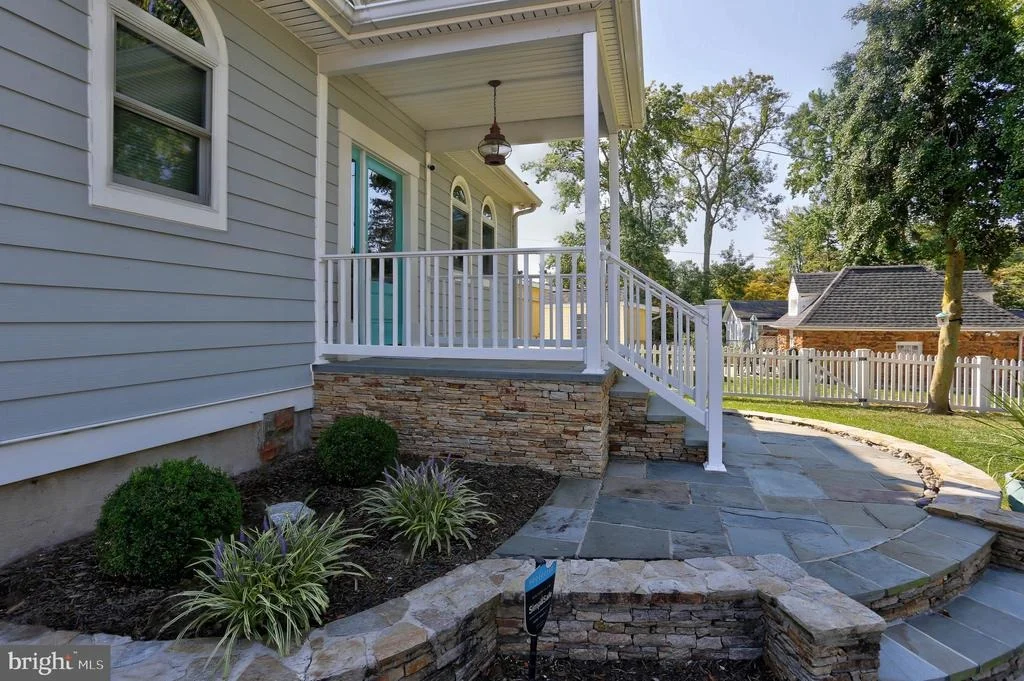 Photo of 8171 BAYSIDE DRIVE