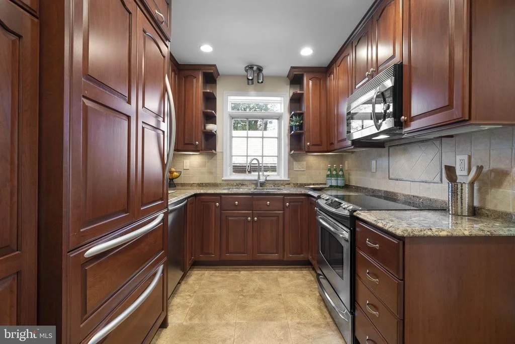 Photo of 19 INDIAN SPRING DRIVE