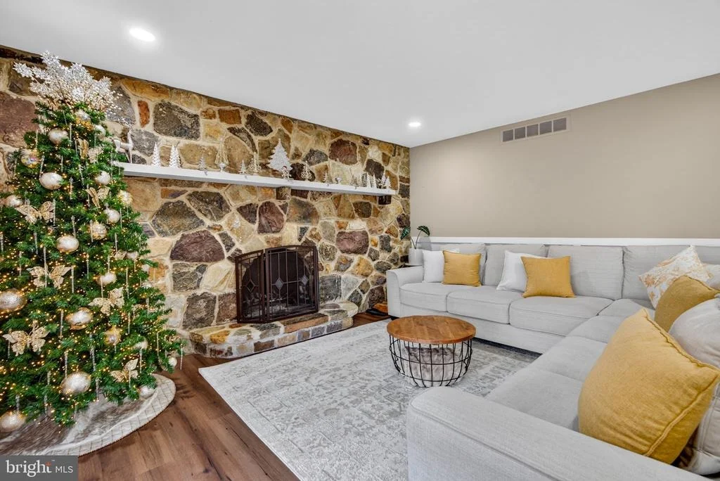 Photo of 1102 SPRINGDALE ROAD
