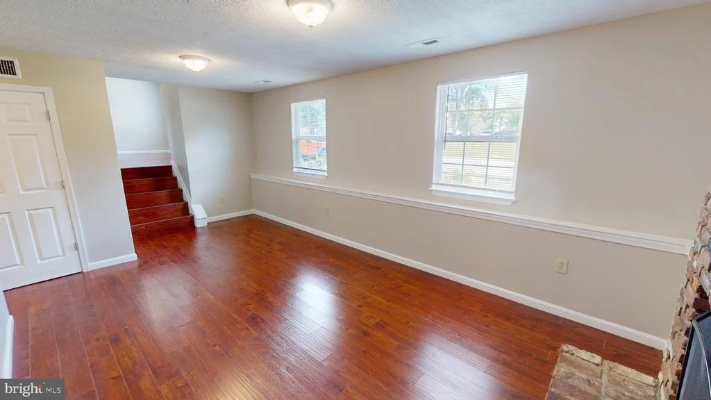 Photo of 1180 BANNISTER CIRCLE