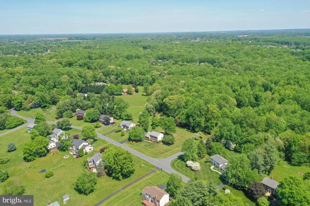 Photo of 18521 AZALEA DRIVE