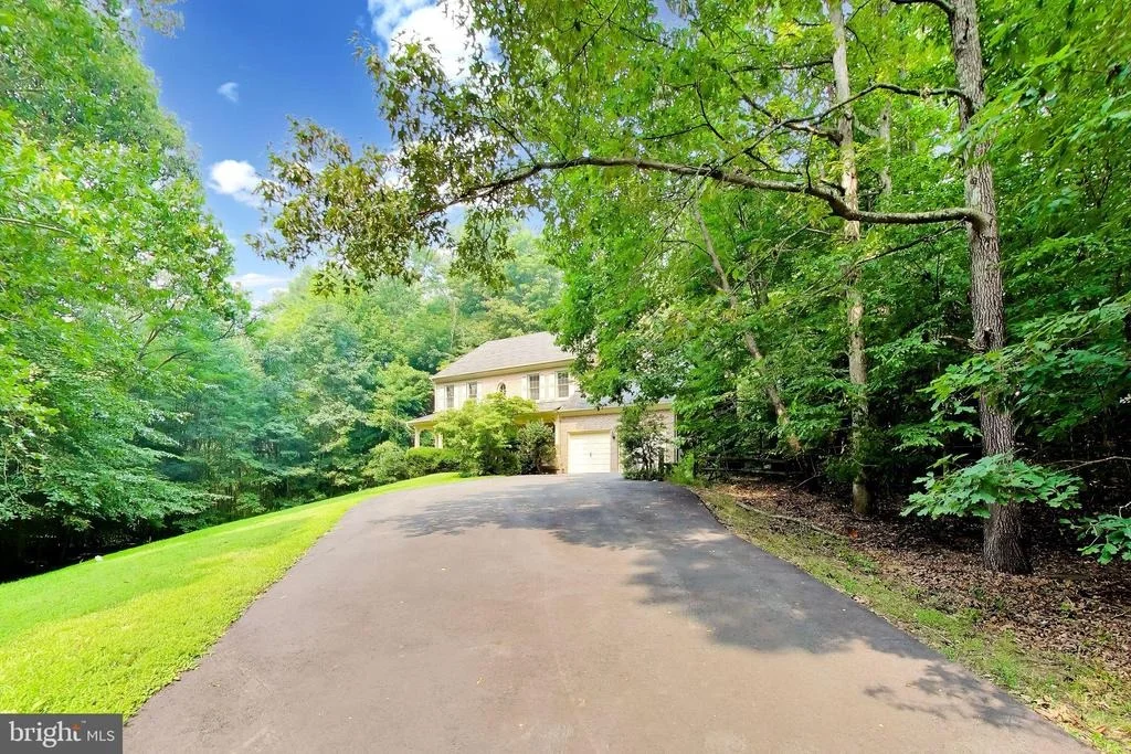 Photo of 6228 GARDEN ROAD