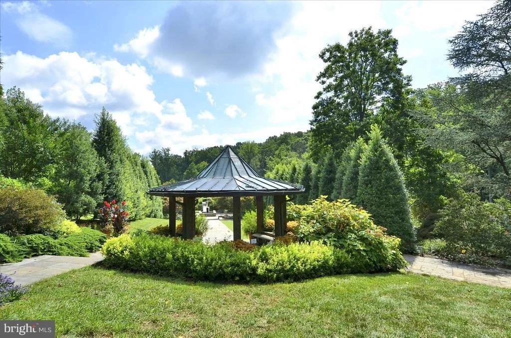 Photo of 1105 LAMBERTON DRIVE