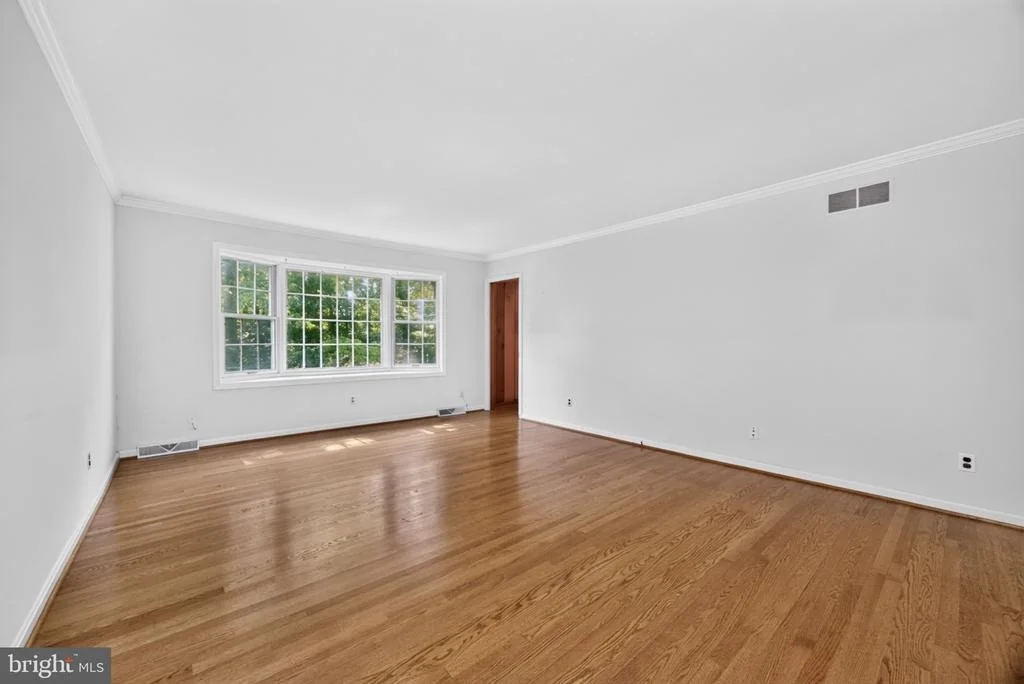 Photo of 10 CHILTON ROAD