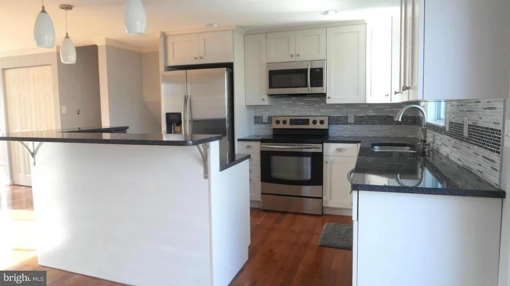 Photo of 1816 ROCKY GLEN DRIVE