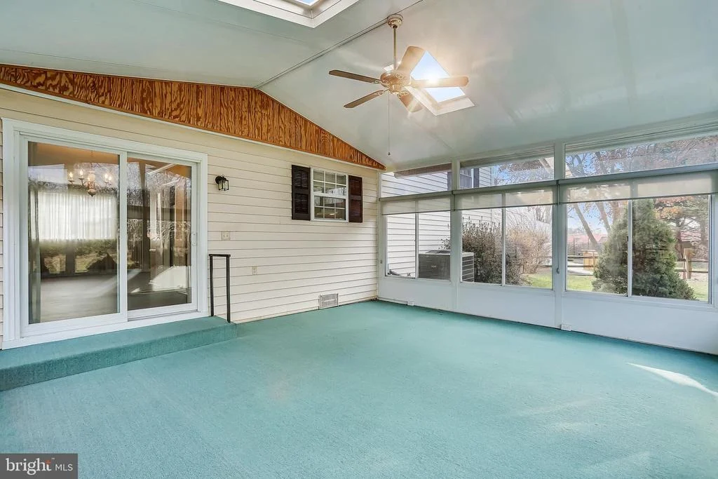 Photo of 9109 ROUNDLEAF WAY