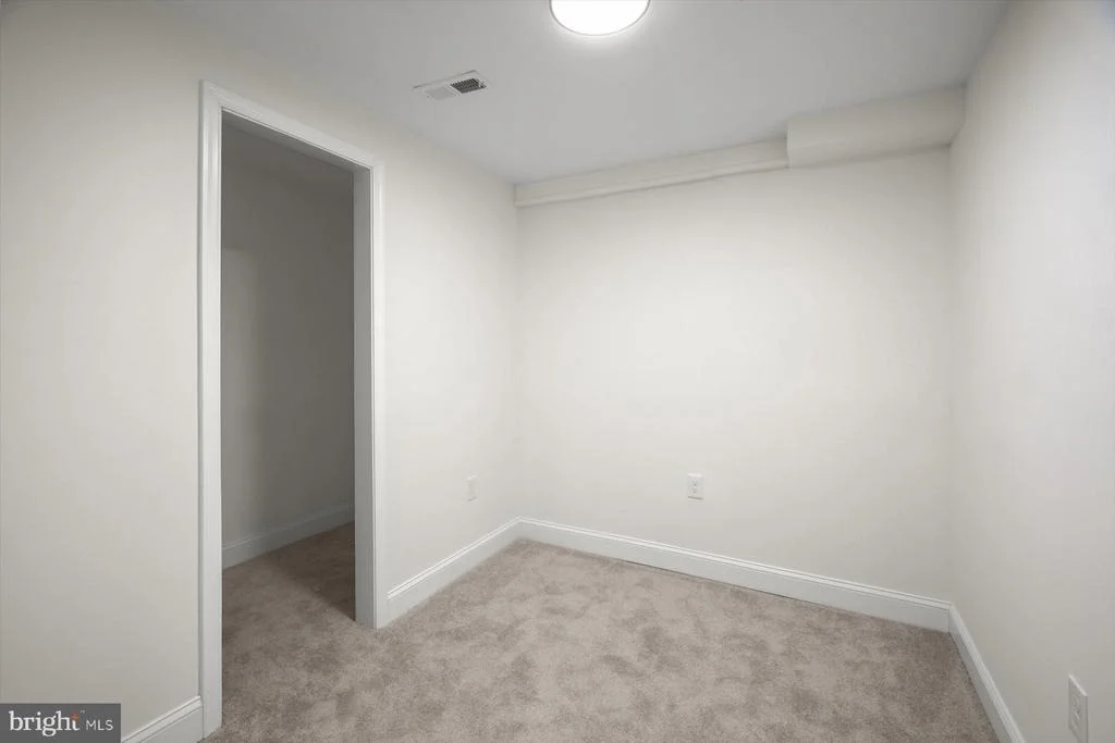 Photo of 5918 SOUTHGATE DRIVE