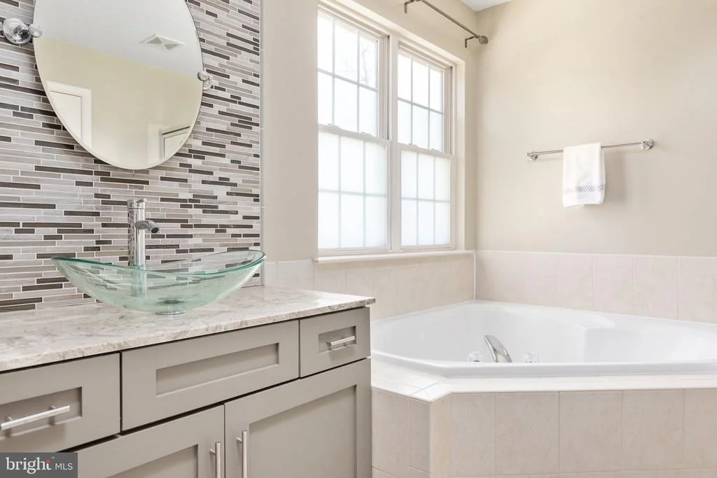 Photo of 7997 SEQUOIA PARK WAY