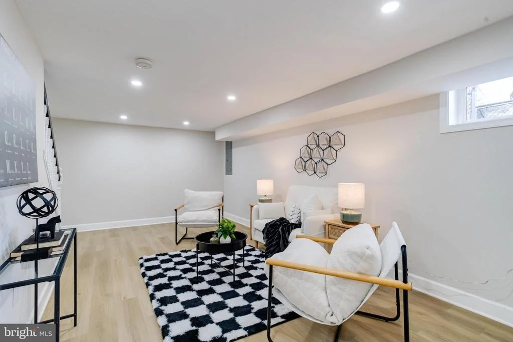 Photo of 605 WALNUT AVENUE