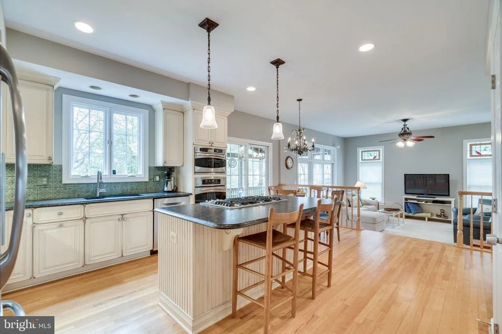 Photo of 9827 FIVE OAKS ROAD