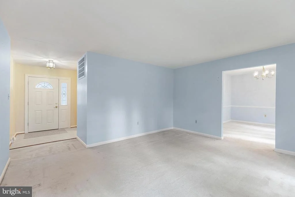 Photo of 1386 REDWOOD CIRCLE
