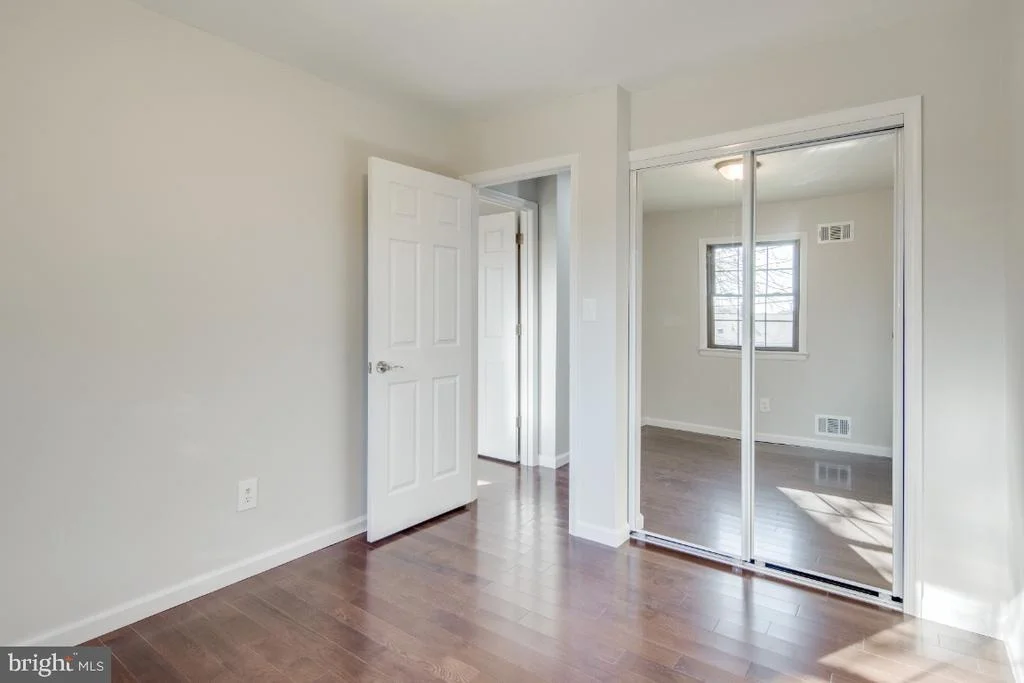 Photo of 6912 HEIDELBURG ROAD