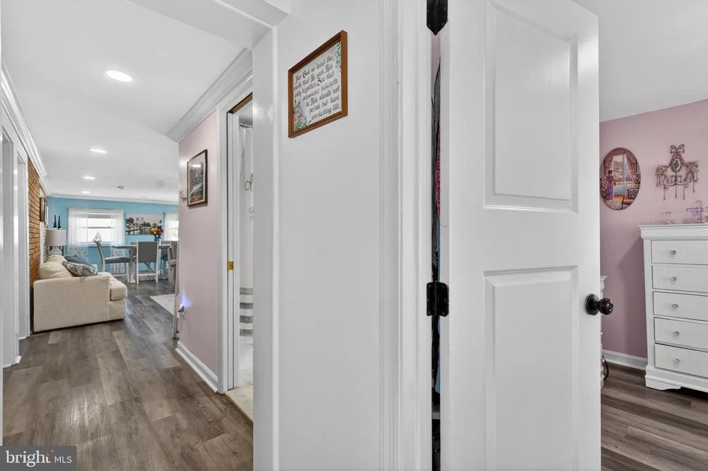Photo of 6704 RIVER DRIVE ROAD