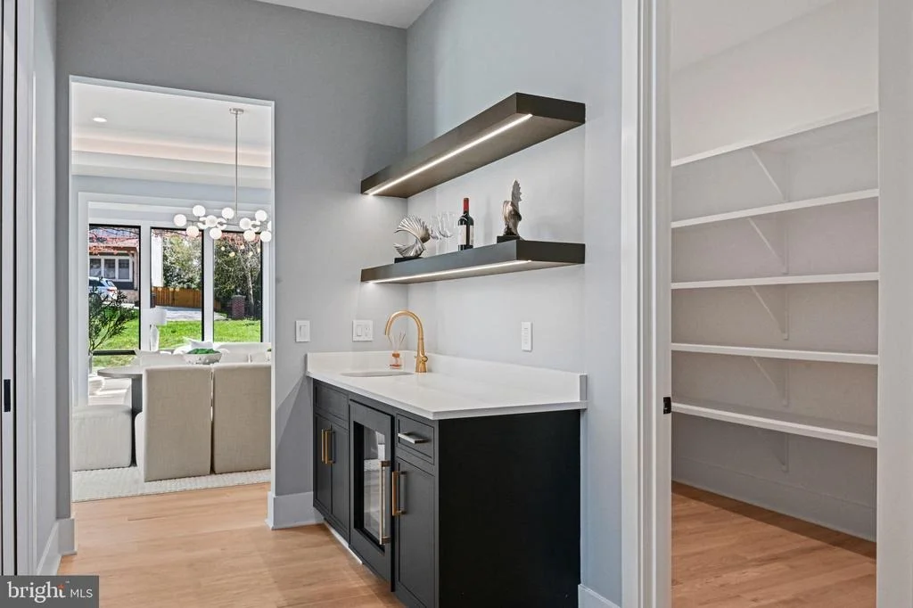 Photo of 1052 BALLS HILL ROAD