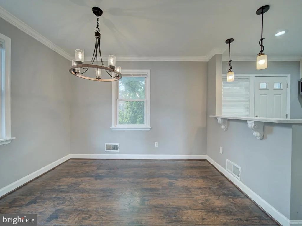 Photo of 2407 SAINT CLAIR DRIVE