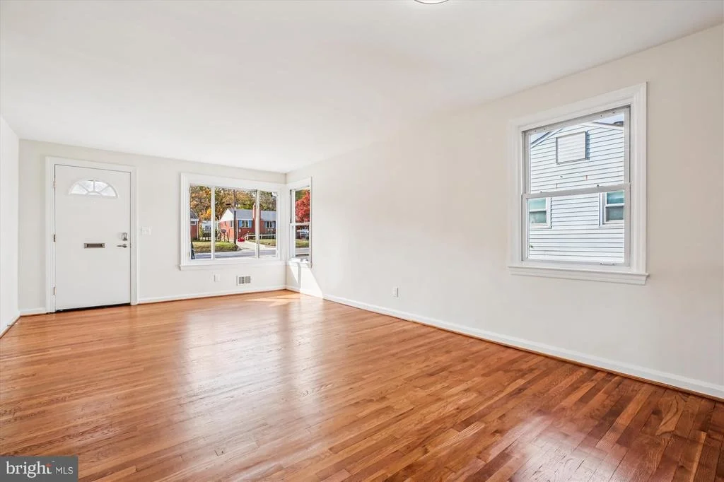 Photo of 11603 VEIRS MILL ROAD