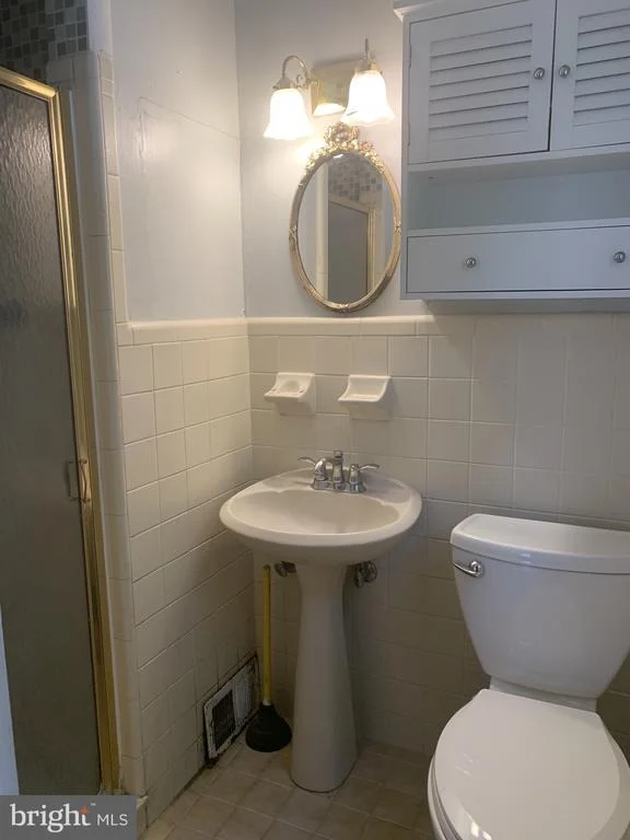 Photo of 1006 CRESTOVER ROAD