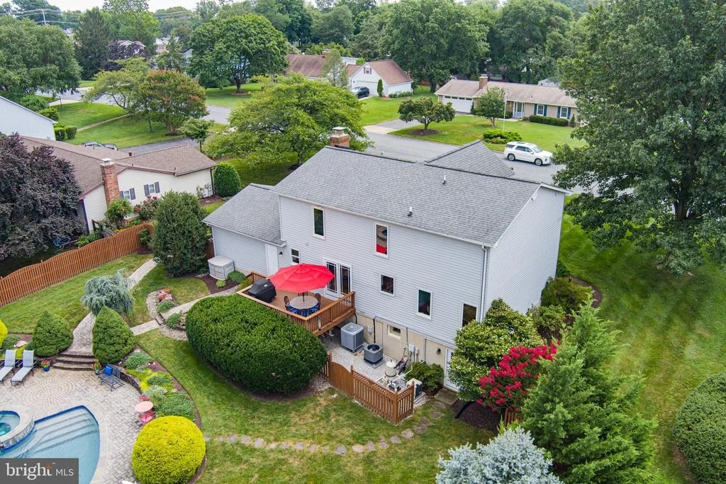 Photo of 8668 FELSVIEW DRIVE