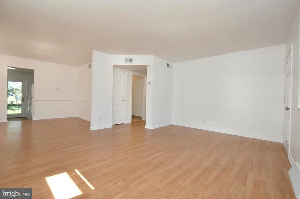 Photo of 432 N COLES AVENUE