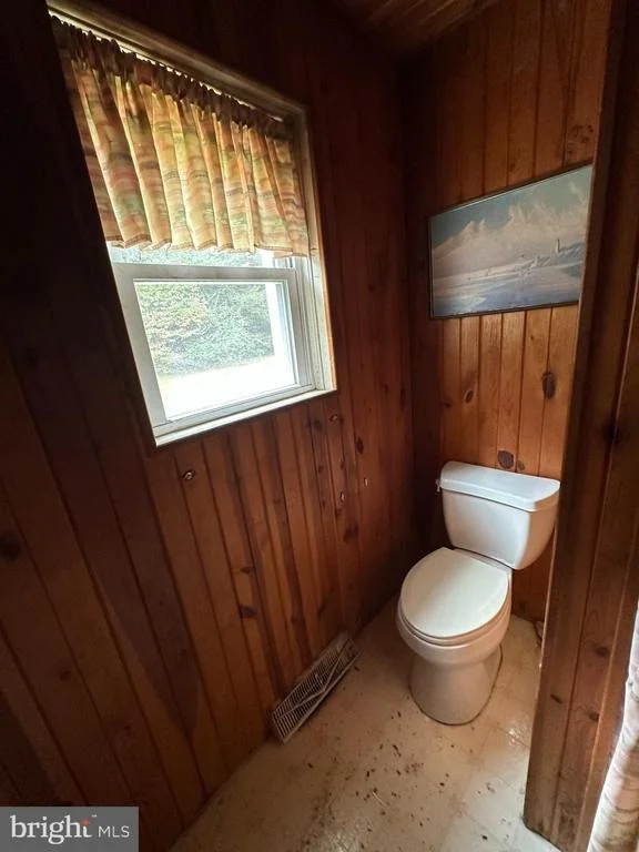Photo of 2324 OLDFIELD POINT ROAD
