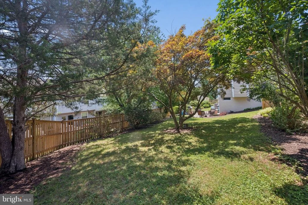 Photo of 6305 DERBY CIRCLE