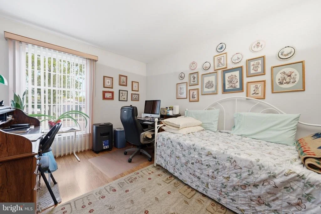 Photo of 1 MOSS VIEW LANE