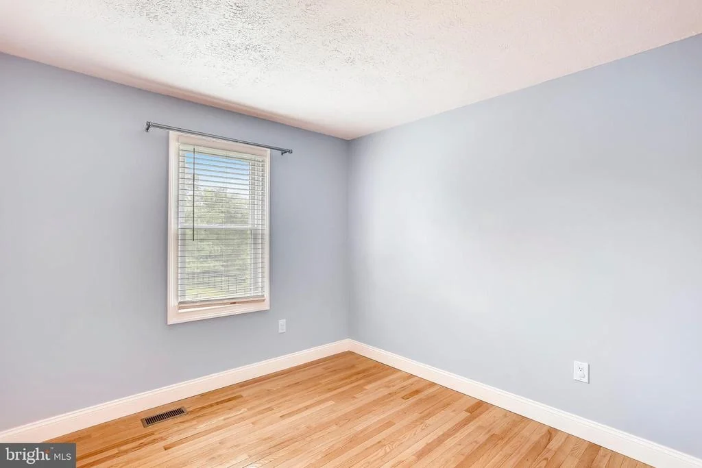 Photo of 15209 DONNA DRIVE