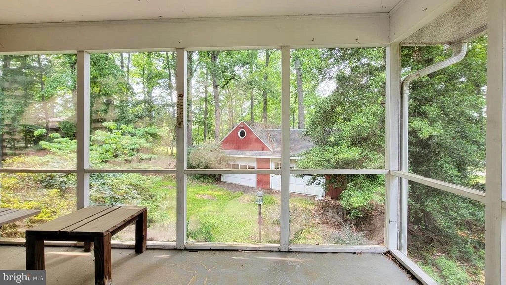 Photo of 1640 BESLEY ROAD