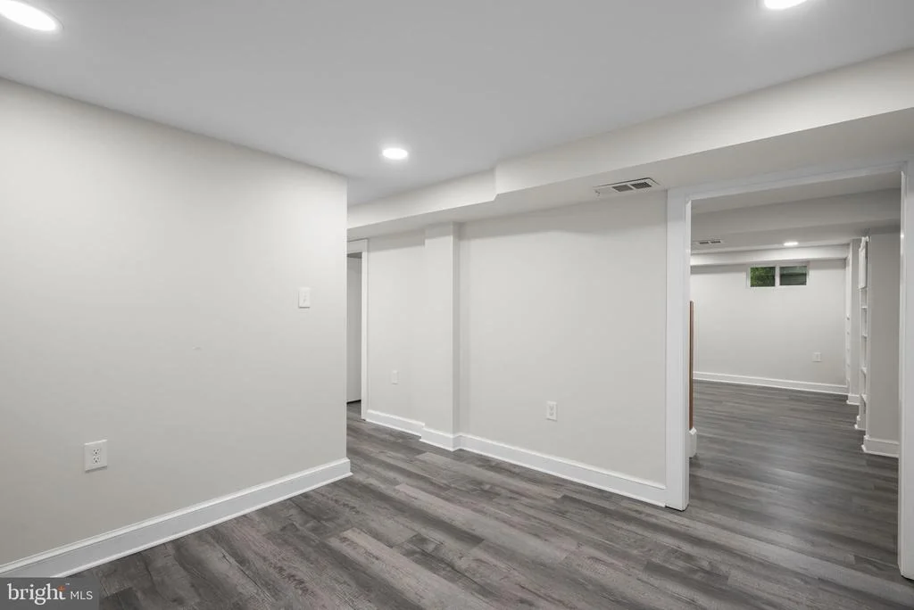 Photo of 9407 SEMINOLE STREET