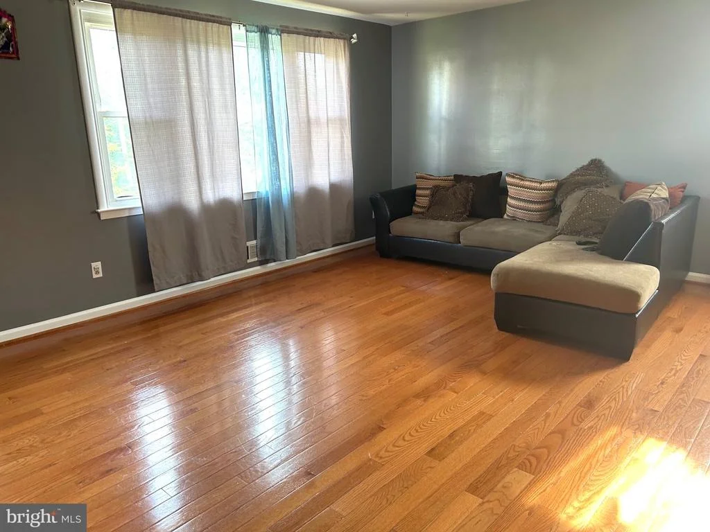 Photo of 1564 SULPHUR SPRING ROAD