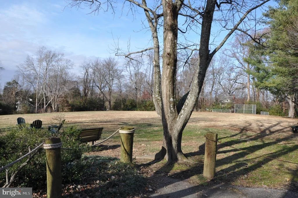 Photo of 1465 RIDGEWAY