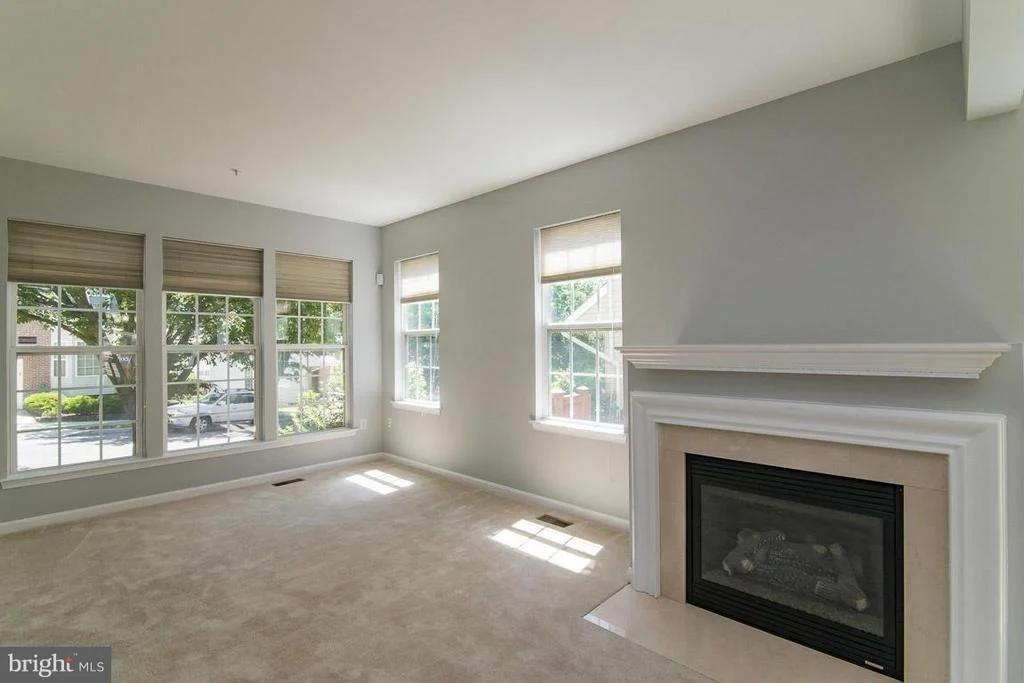 Photo of 3313 7TH STREET SE