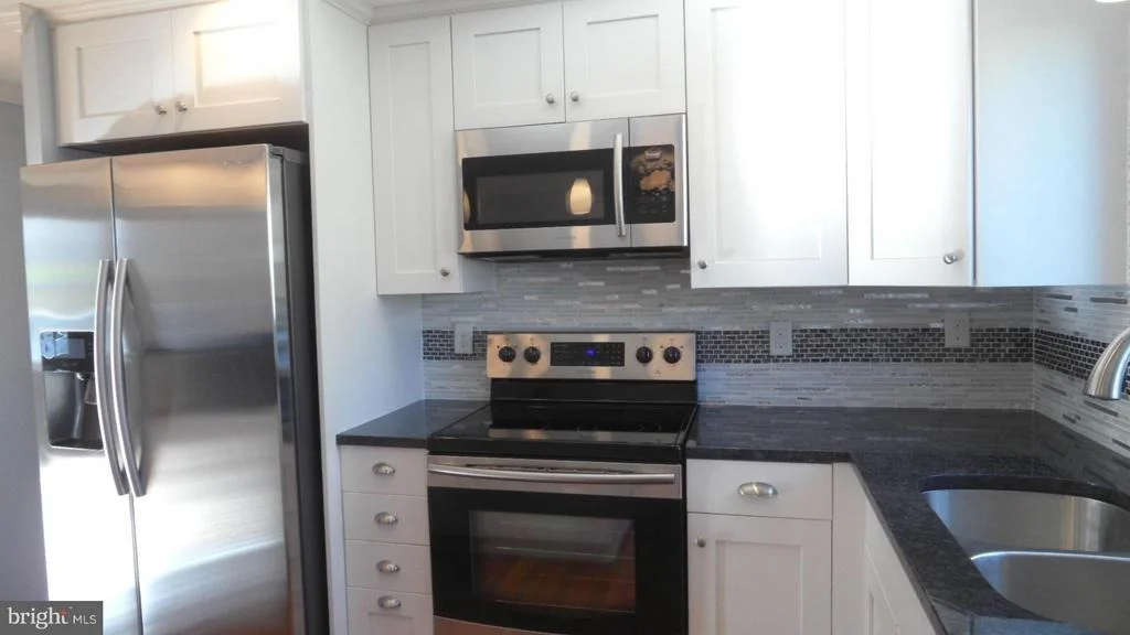 Photo of 1816 ROCKY GLEN DRIVE