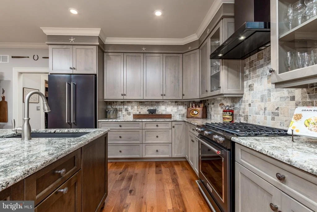 Photo of 144 ELIZABETH WAY