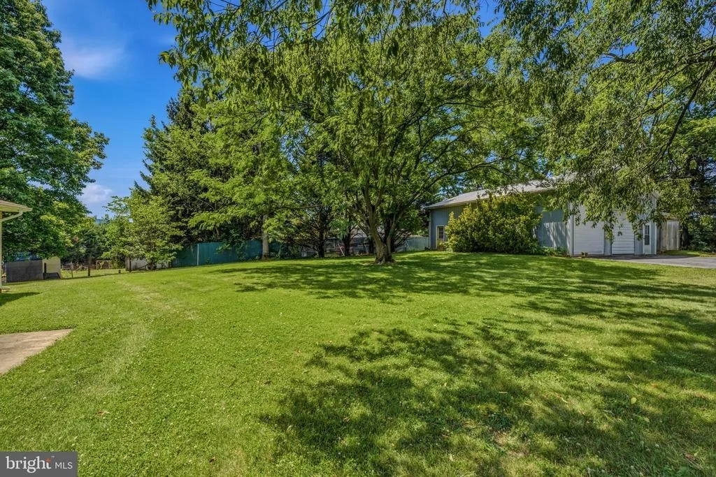 Photo of 11728 WHITE HALL ROAD