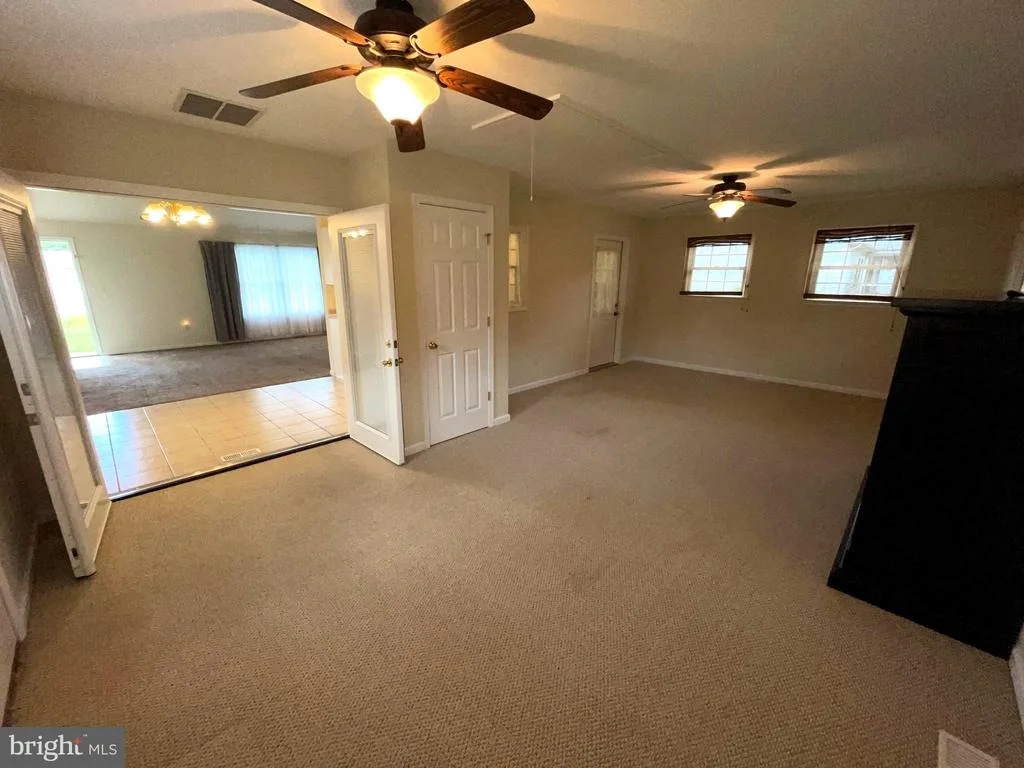 Photo of 28 CIRCLE DRIVE W