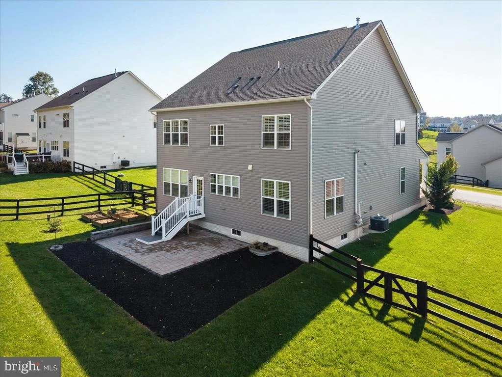 Photo of 35924 PLATINUM DRIVE
