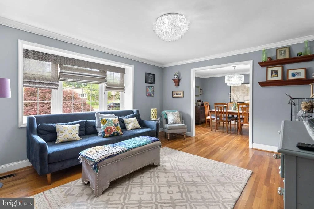 Photo of 4117 QUEEN MARY DRIVE