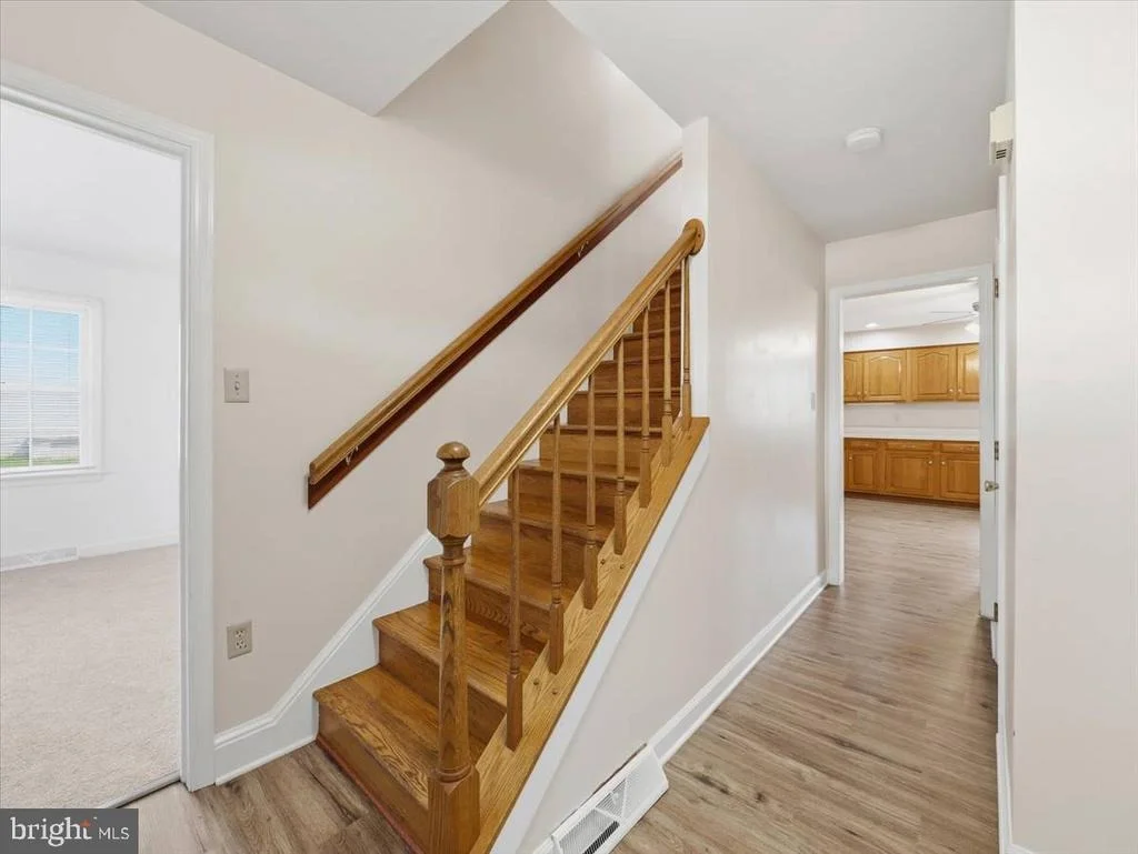 Photo of 123 SHERRIS WAY