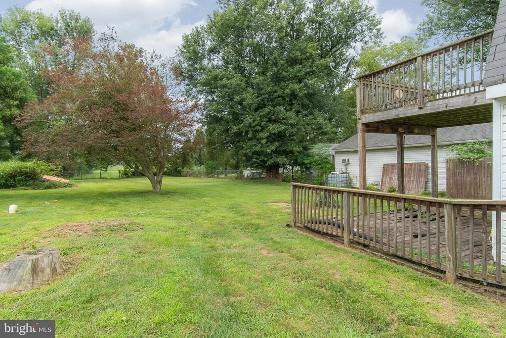 Photo of 6047 MIDDLEBURG ROAD