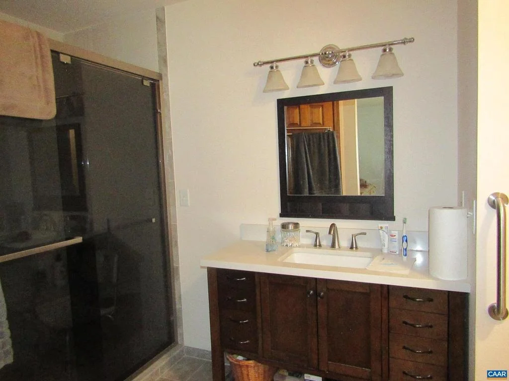 Photo of 798 JEFFERSON DR